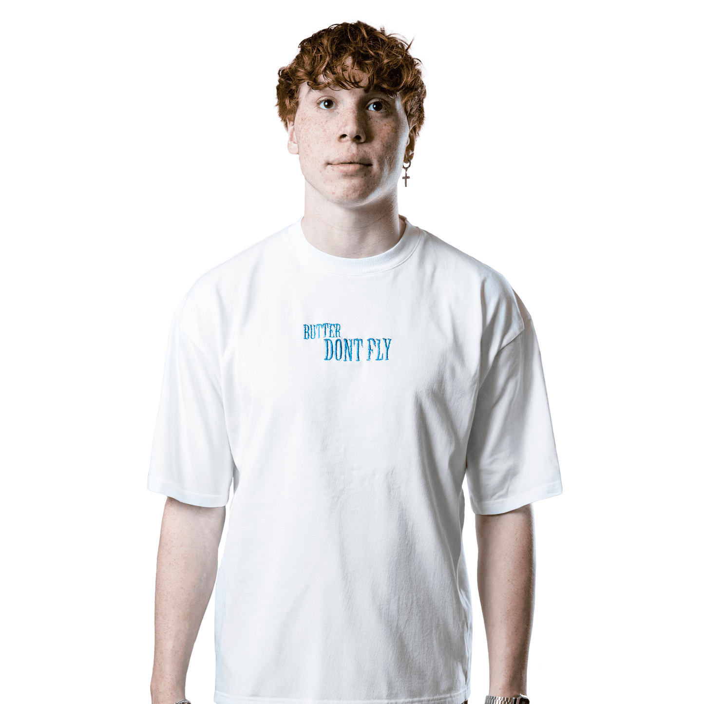 produktbillede af oversized hvid t shirt med blå print front